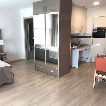 Zenao Montreuil- Croix De Chavaux Apartment Монтрей Екстериор снимка